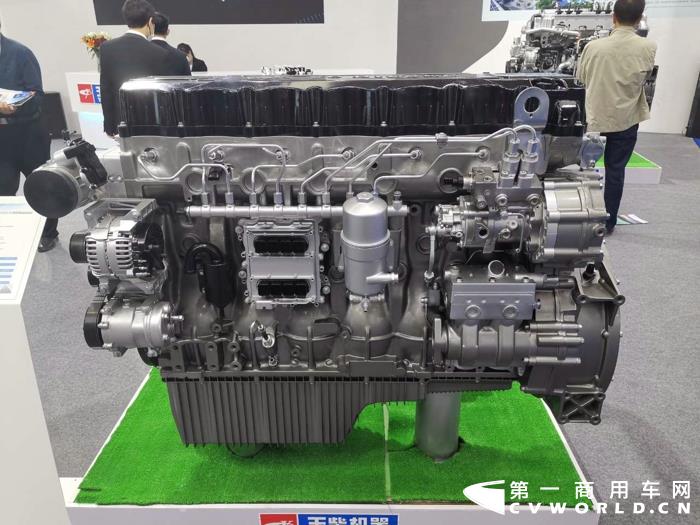 玉柴機器YCK13-60系列國六柴油發(fā)動機，功率覆蓋530-600馬力2.jpg
